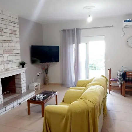 Seaside Retreat With Garden View Вилла