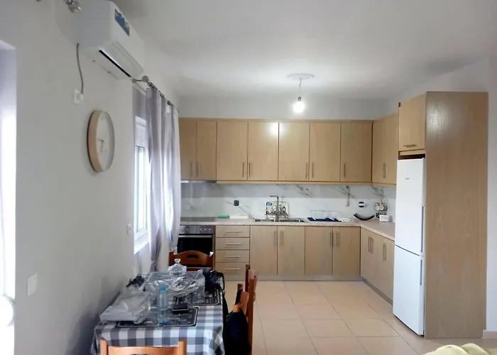 Seaside Retreat With Garden View * Лукове