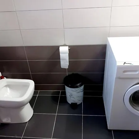 Seaside Retreat With Garden View