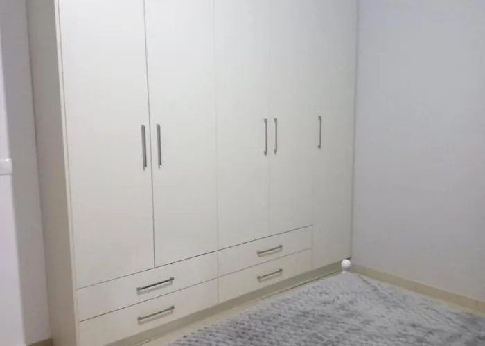 Villa Seaside Retreat With Garden View Lukove